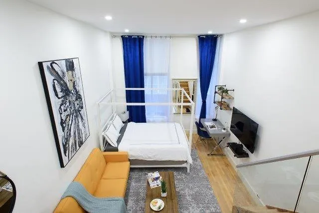 ニューヨーク75-A New Stylish Loft 1Br W D Prime Upper Eastアパートメント アパート ニューヨーク